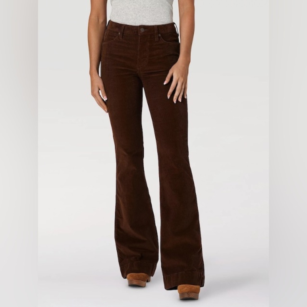 NWOT Wrangler Corduroy High-Rise Fierce Flares